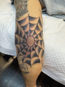 tattoo アメトラ アメリカンタトゥー アメリカントラディショナル おすすめ おすすめ彫り師 おすすめ彫師 スパイダーネット タトゥー トラッド フォーエタニティー ブラックアンドグレイ ワンポイントタトゥー 上手い 人気 入れ墨 刺青 彫師 洋彫 熊本