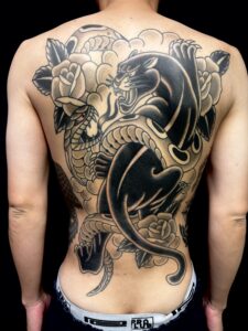 tattoo アメトラ アメリカンタトゥー アメリカントラディショナル おすすめ おすすめ彫り師 おすすめ彫師 タトゥー トラッド バックピース フォーエタニティー ブラックアンドグレイ ブラックパンサー 上手い 人気 入れ墨 刺青 彫師 洋彫 熊本 蛇