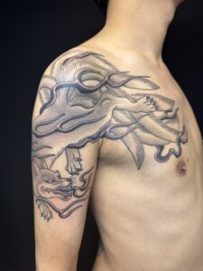tattoo おすすめ おすすめ彫り師 おすすめ彫師 カラス タトゥー フォーエタニティー ブラックアンドグレイ 上手い 九尾狐 人気 入れ墨 刺青 和彫 彫師 熊本