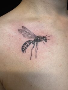 tattoo おすすめ おすすめ彫り師 おすすめ彫師 タトゥー フォーエタニティー ポートレイト ワンポイントタトゥー 上手い 入れ墨 刺青 彫師 洋彫 熊本 蜂