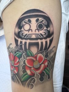 tattoo タトゥー だるま フォーエタニティー ブラックアンドグレイ 刺青 彫師 椿 熊本 達磨